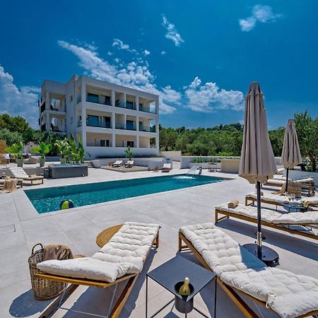 Luxury Villa Del Sogno With Pool, Jacuzzi, Parking 奥库格哥恩基 外观 照片