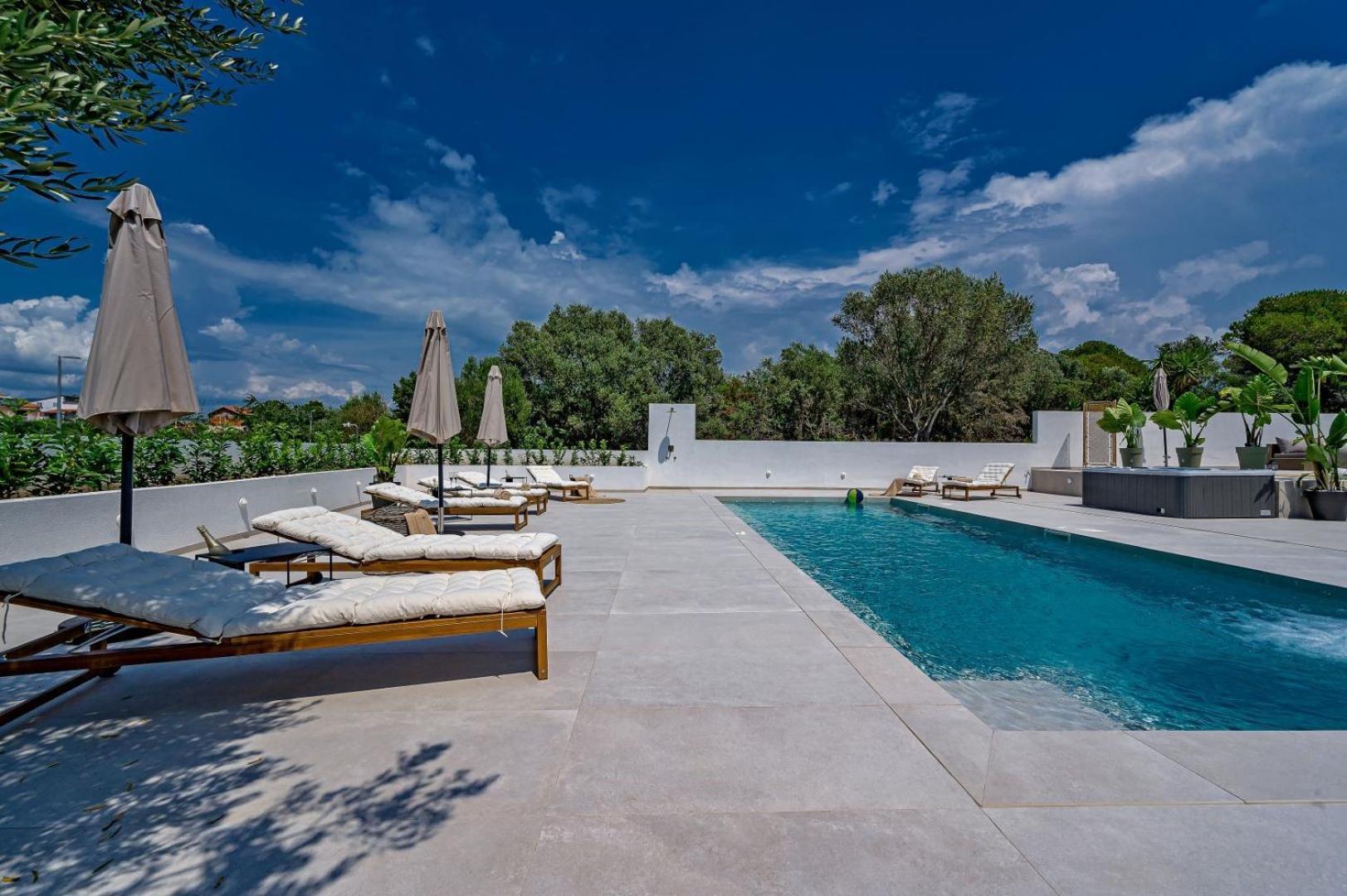 Luxury Villa Del Sogno With Pool, Jacuzzi, Parking 奥库格哥恩基 外观 照片
