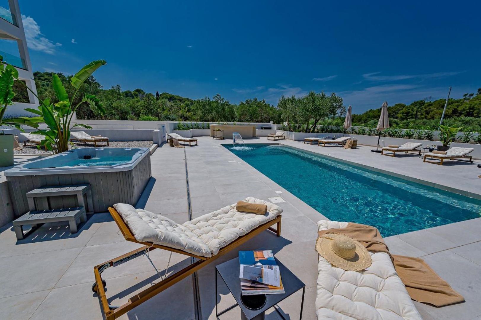 Luxury Villa Del Sogno With Pool, Jacuzzi, Parking 奥库格哥恩基 外观 照片
