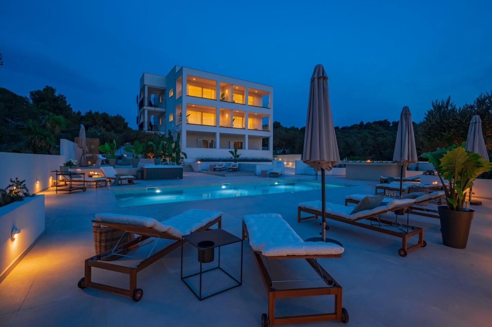 Luxury Villa Del Sogno With Pool, Jacuzzi, Parking 奥库格哥恩基 外观 照片